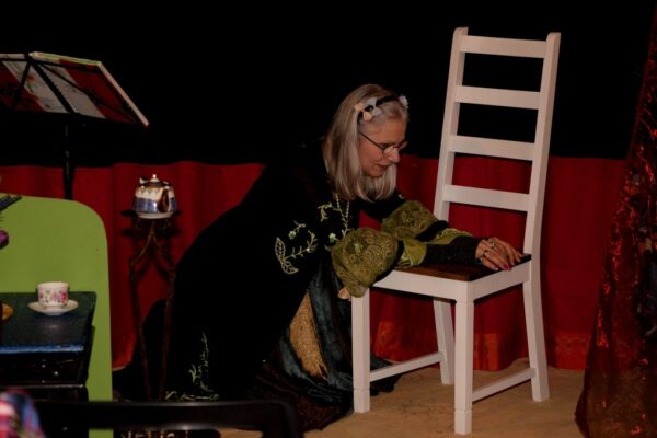 Biggi Hopp erzählt Teemärchen