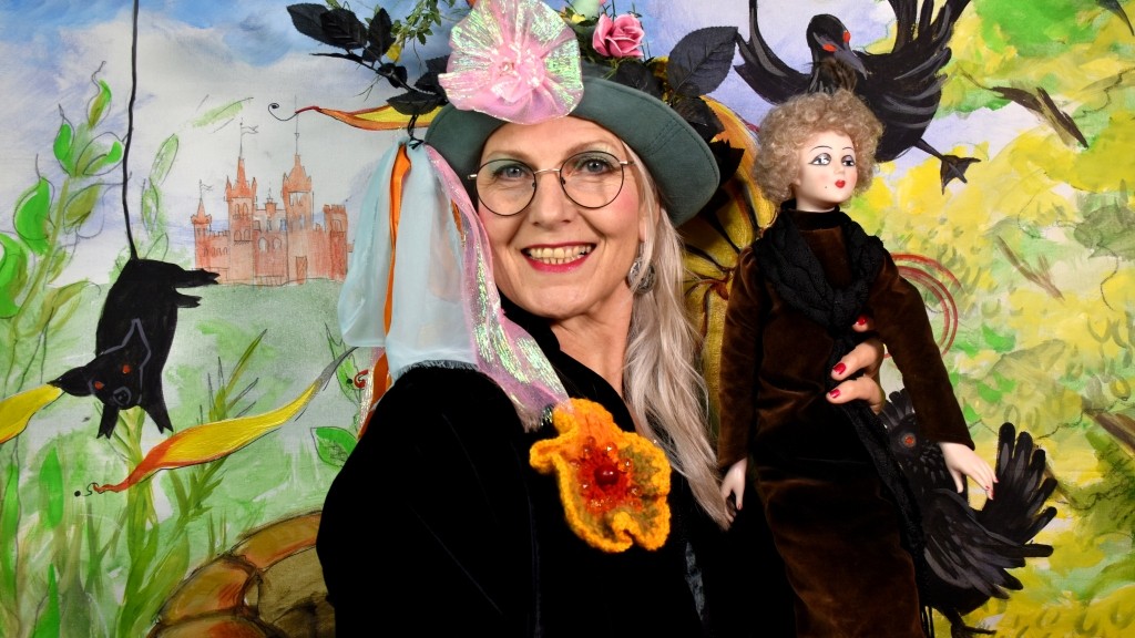 Bigghi mit Hexenhut und Puppe