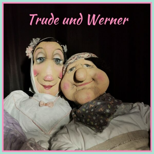 Zwei Spielfiguren Tude und Werner